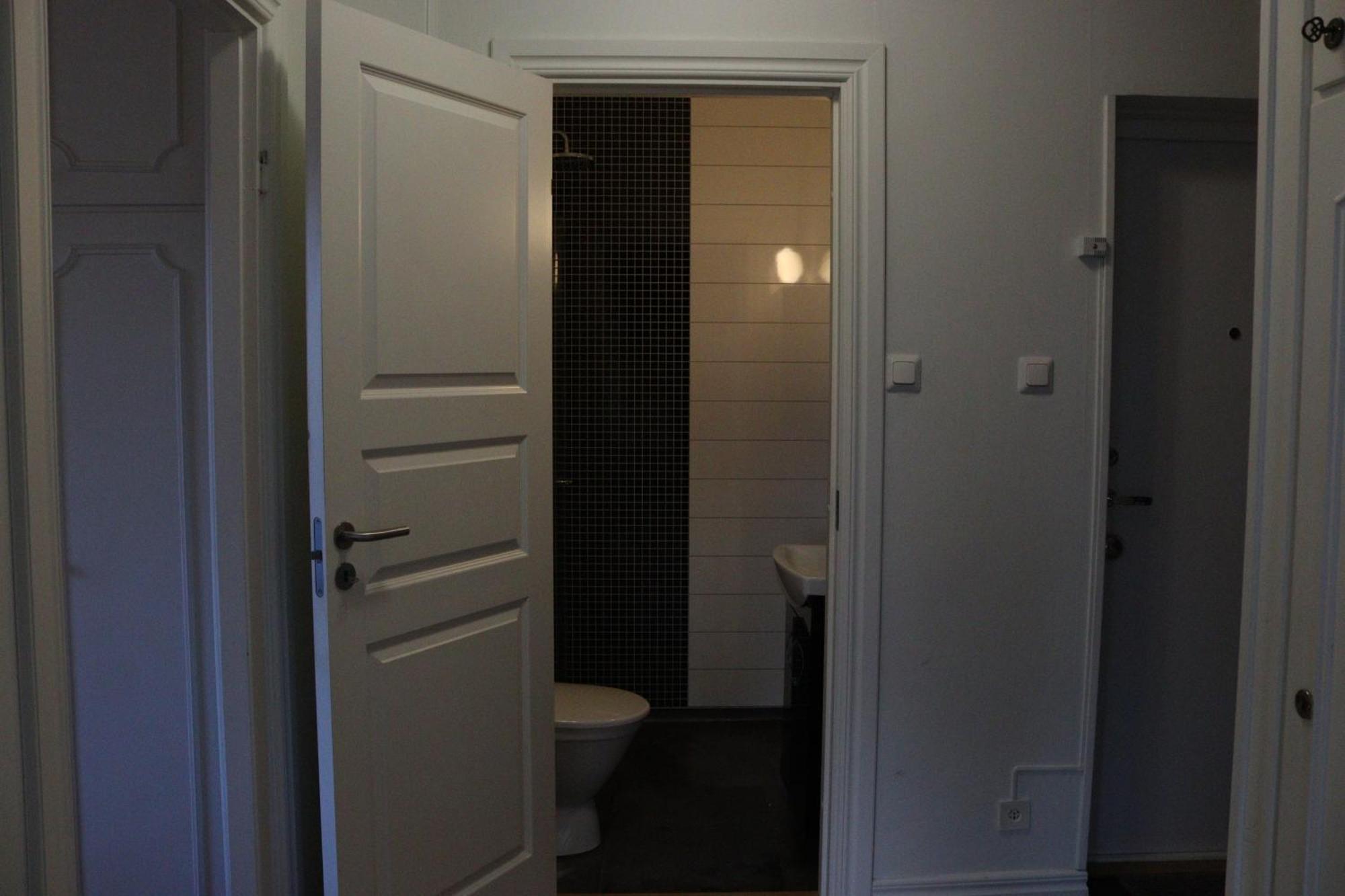 Fin Laegenhet Naera Centrum Örebro Extérieur photo