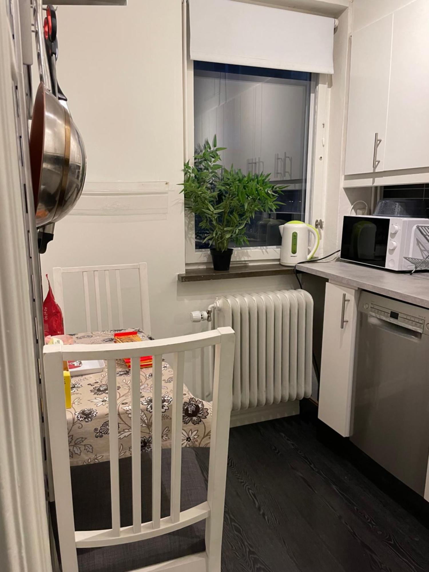 Fin Laegenhet Naera Centrum Örebro Extérieur photo